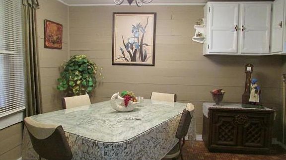 3rd image of 210 Fincher Ln