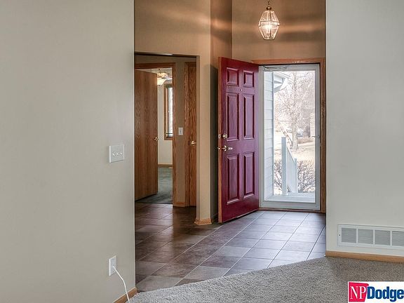 3rd image of 16625 Josephine St