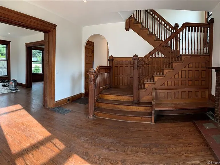 4 Morgan Ave — Photo 18