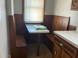 12 Fairview Pl, Decatur, IL 62522