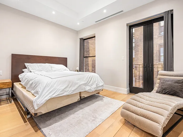 46 W 21st St #4 — Photo 18