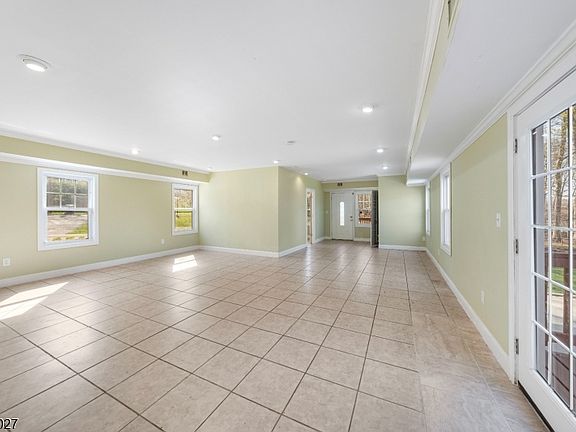 5th image of 1118-28 Woodland Ave