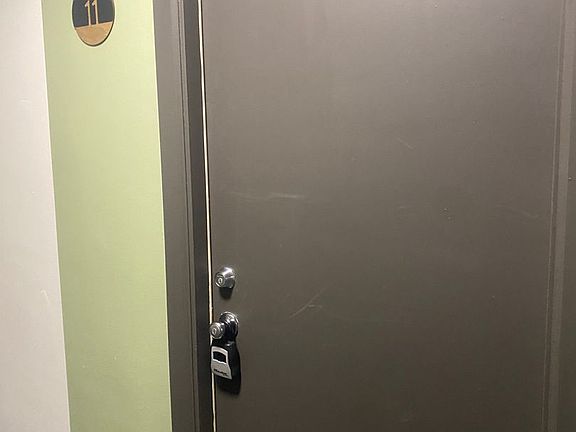 2nd image of 475 W Grand Ave APT 11