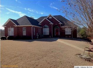 2511 Aspen Cir, Hueytown, AL 35023