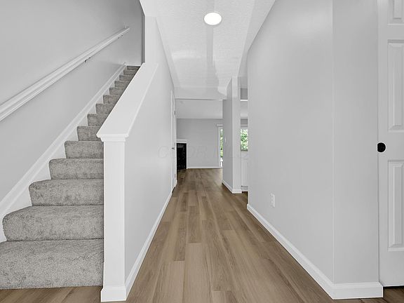 4th image of 6114 Brice Park Dr