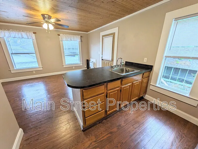1705 N 17th Ave — Photo 11