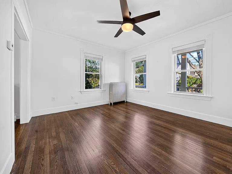 53 Henderson St — Photo 17