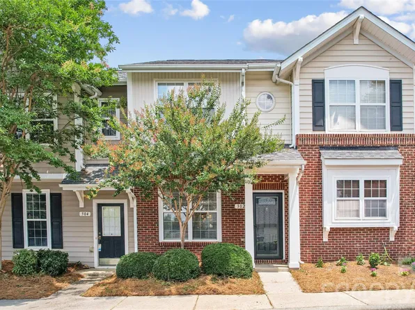 302 Tinderbox Ln, Fort Mill, SC 29708
