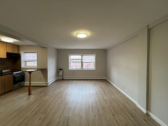 2nd image of 35 Duncan Ave #56E