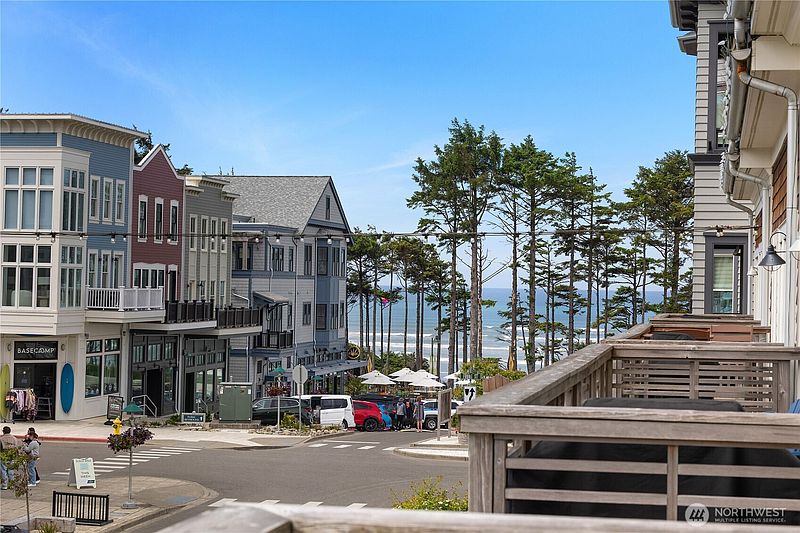 2nd image of 219 Market Street