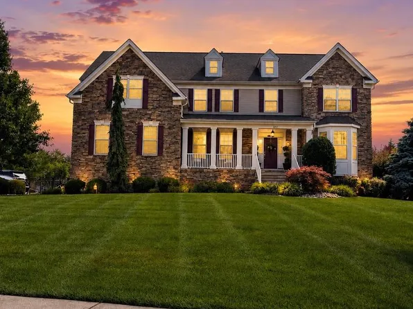 237 Leffler Cir, Florence, NJ 08518