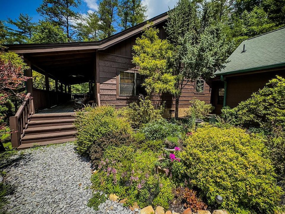 1st image of 2813 Piney Cove Way
