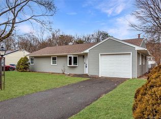 29 Plum Tree Rd, Plainville, CT 06062