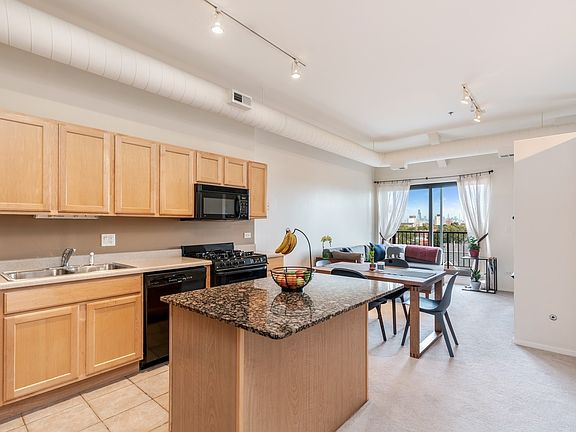 4th image of 1000 E 53rd St Unit 508