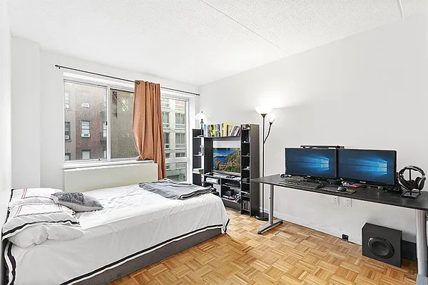 Rented by Corcoran | media 15