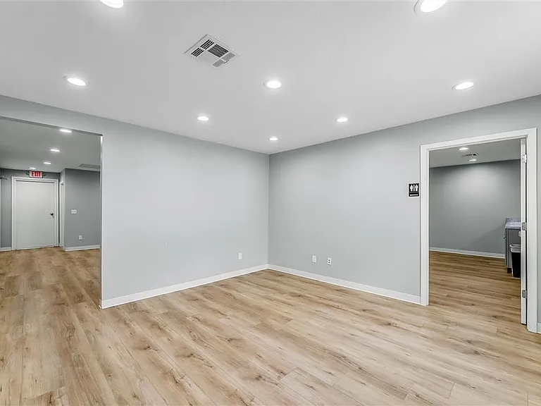 4730 Common St — Photo 5