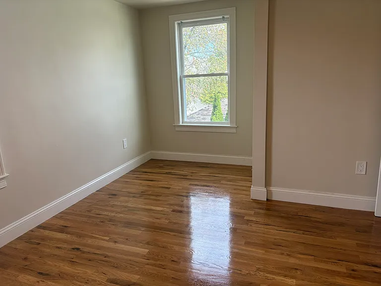 96 Willis Ave #1 — Photo 17