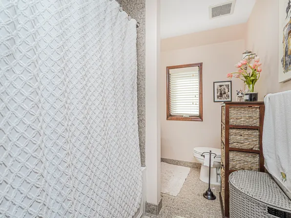 174 Barbara Street image 20 of 37