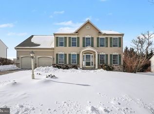 50 Angela Ln, York, PA 17402