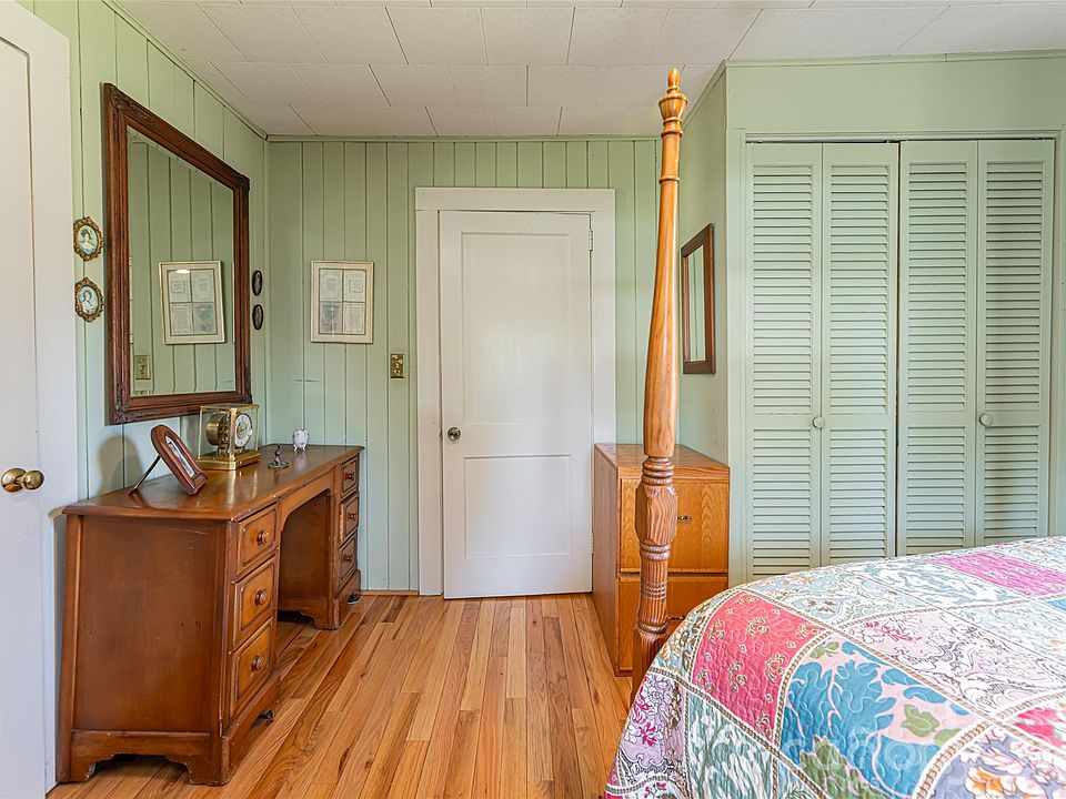 22nd image of this home