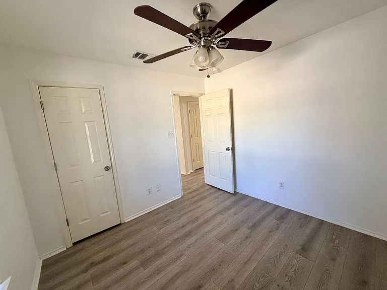 1148 Shadow Creek Blvd — Photo 14
