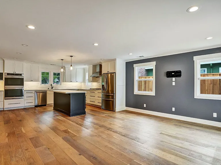 1835 Ellen Ave — Photo 15