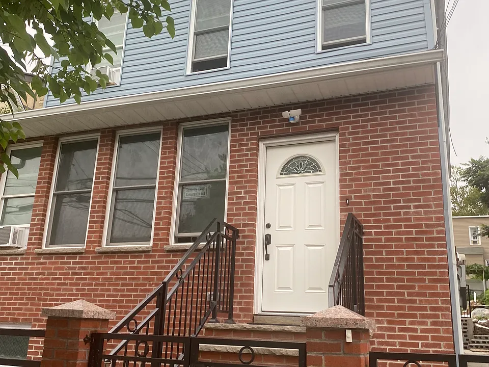 96 Gordon St #2