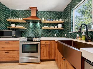 1053 Onnontioga St, South Lake Tahoe, CA 96150