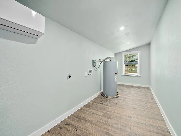 248 Post Oak Ln — Photo 22