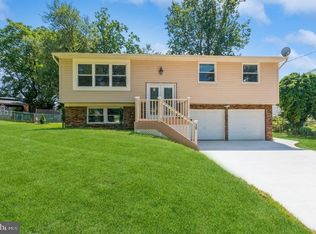 10 Parkview Rd, Stratford, NJ 08084