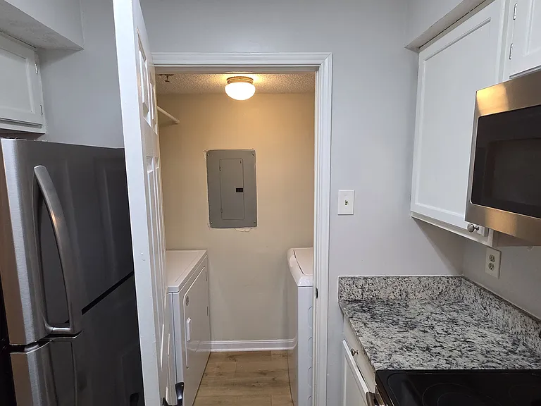 1504 Lincoln Way #207 — Photo 5
