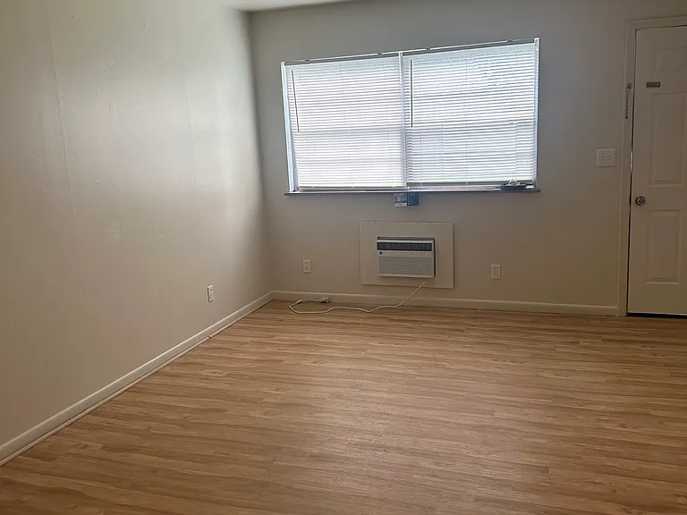 2445 Old Knoxville Pike #2445 — Photo 6