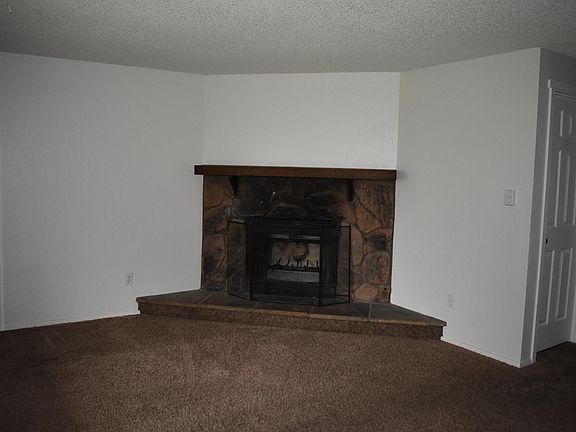 2nd image of 517 172nd St E Unit B