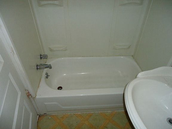 5th image of 3621 Virginia Ave