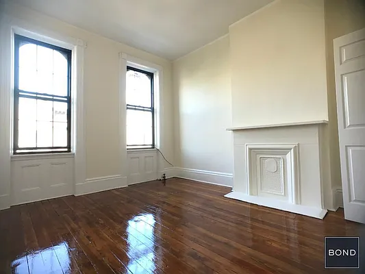 Rented by Bond New York | media 15