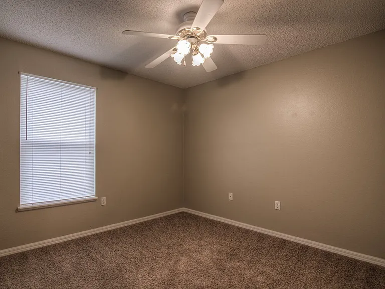 4231 Stonefield Dr — Photo 10