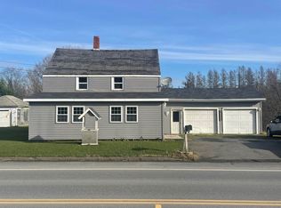 73 Benjamin St, Mars Hill, ME 04758