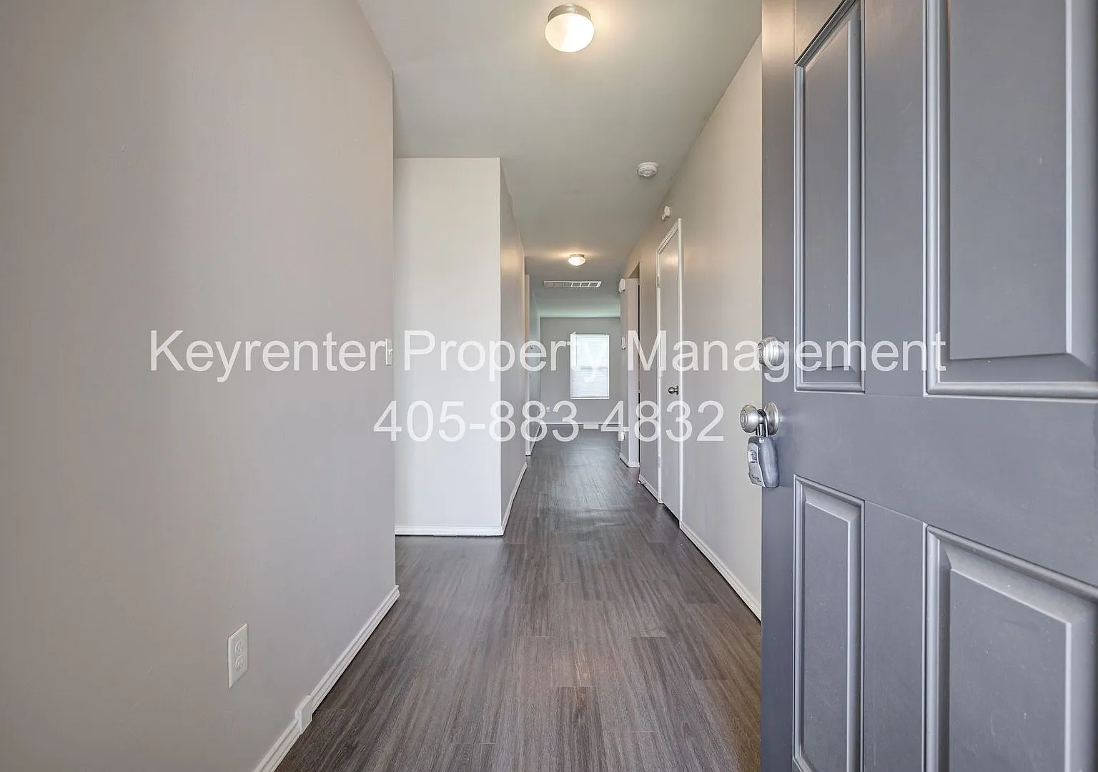 Beautiful 3-Bedroom Home with Easy Access to I-35 & I-240 — Photo 4
