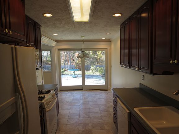 Eat in Kitchen