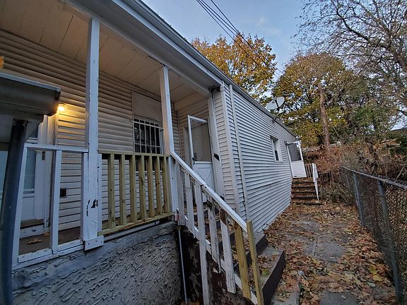 5th image of 602 Bramhall Ave #2A