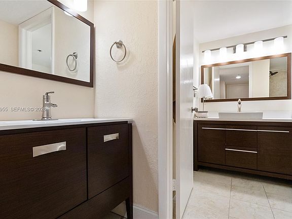 5th image of 300 Three Islands Blvd APT 417