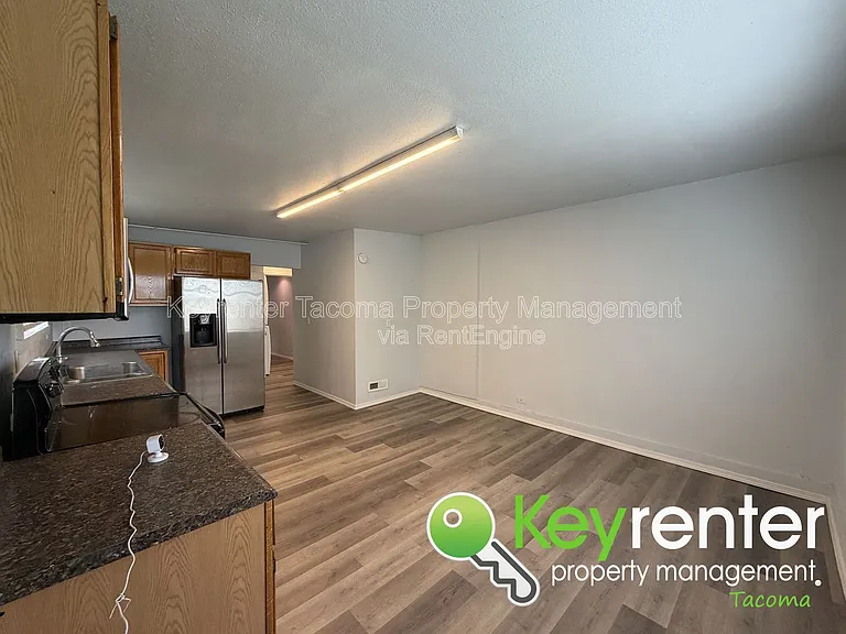 1021 S Orchard St — Photo 12