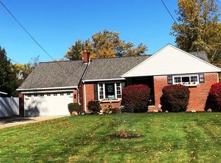 21480 Hilliard Blvd, Rocky River, OH 44116