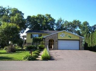 4887 217th St N, Forest Lake, MN 55025