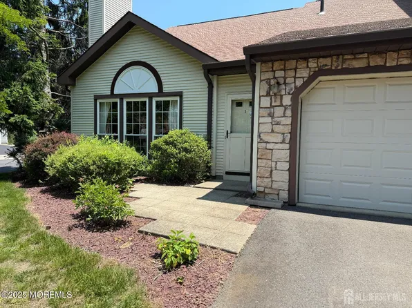 1 Allen Court, Manalapan, NJ 07726