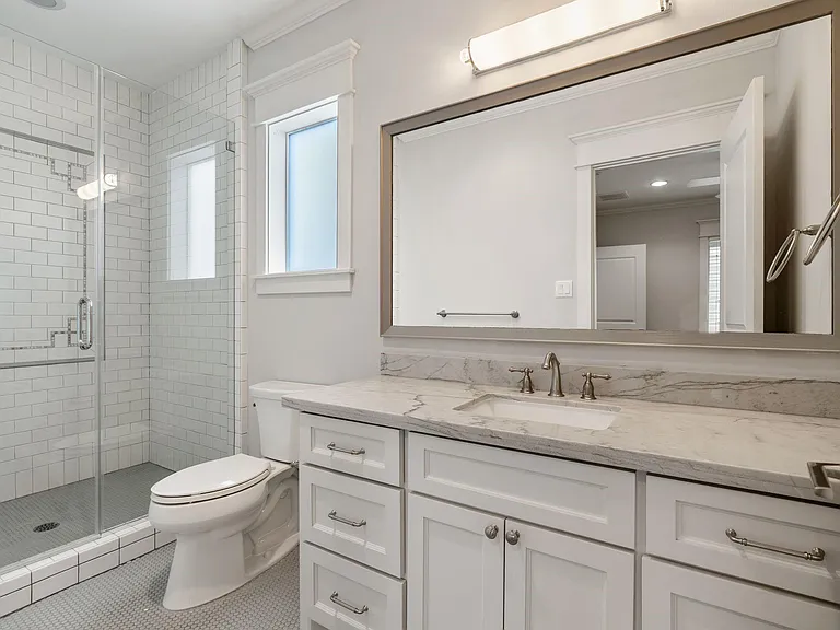 403 Columbia St — Photo 26