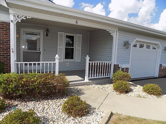 2nd image of 6 Surrey Ct