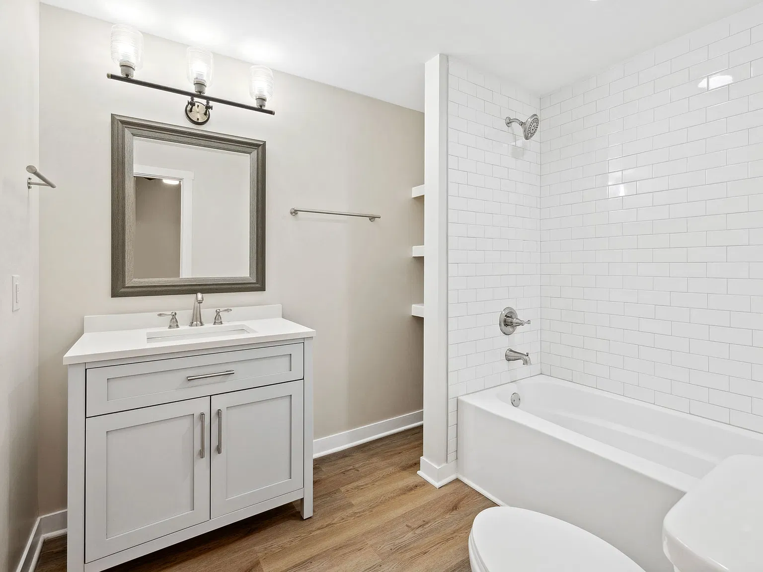 5360 Julian Ave — Photo 3