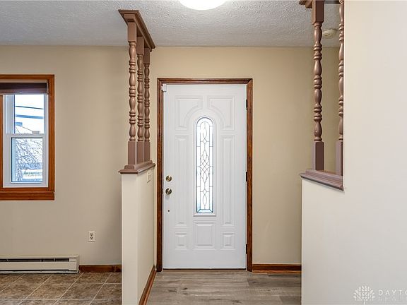 3rd image of 7273 Beth Ct