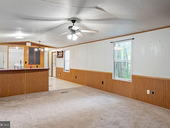3rd image of 37154 Mississippi Dr